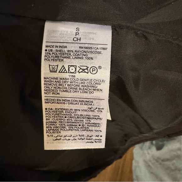 Old Navy Black faux Leather Jacket - Picture 6 of 9